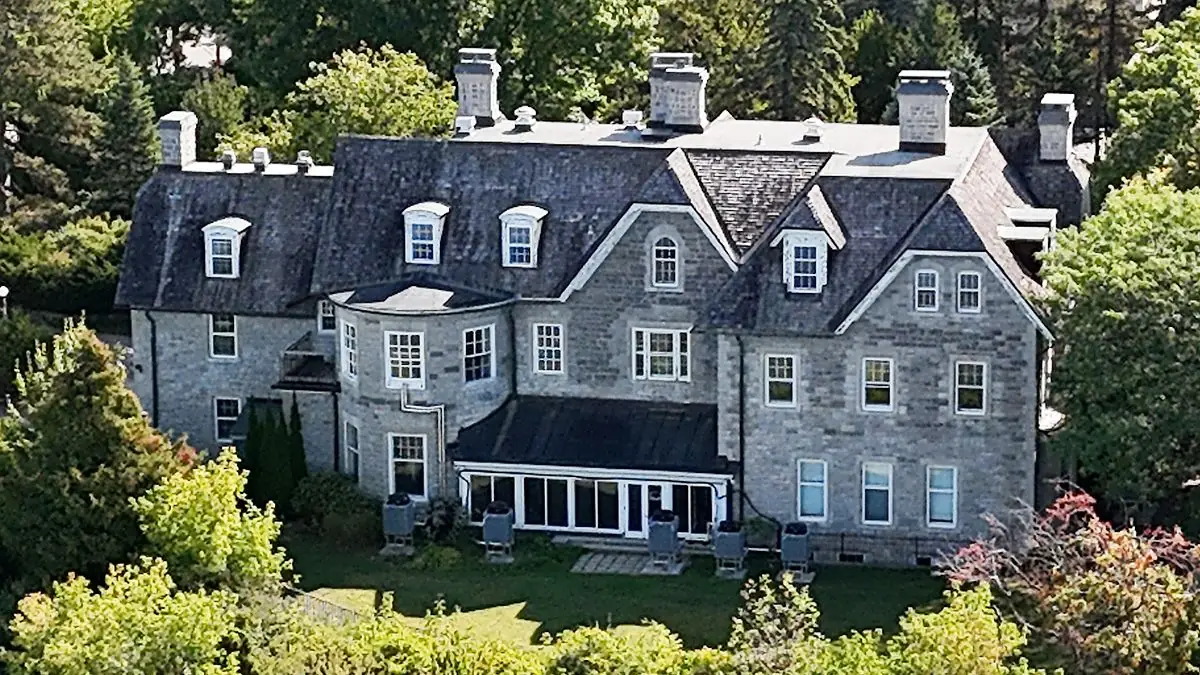 24 Sussex Drive is getting renovated. Some think the National Capital Commission should be overhauled too