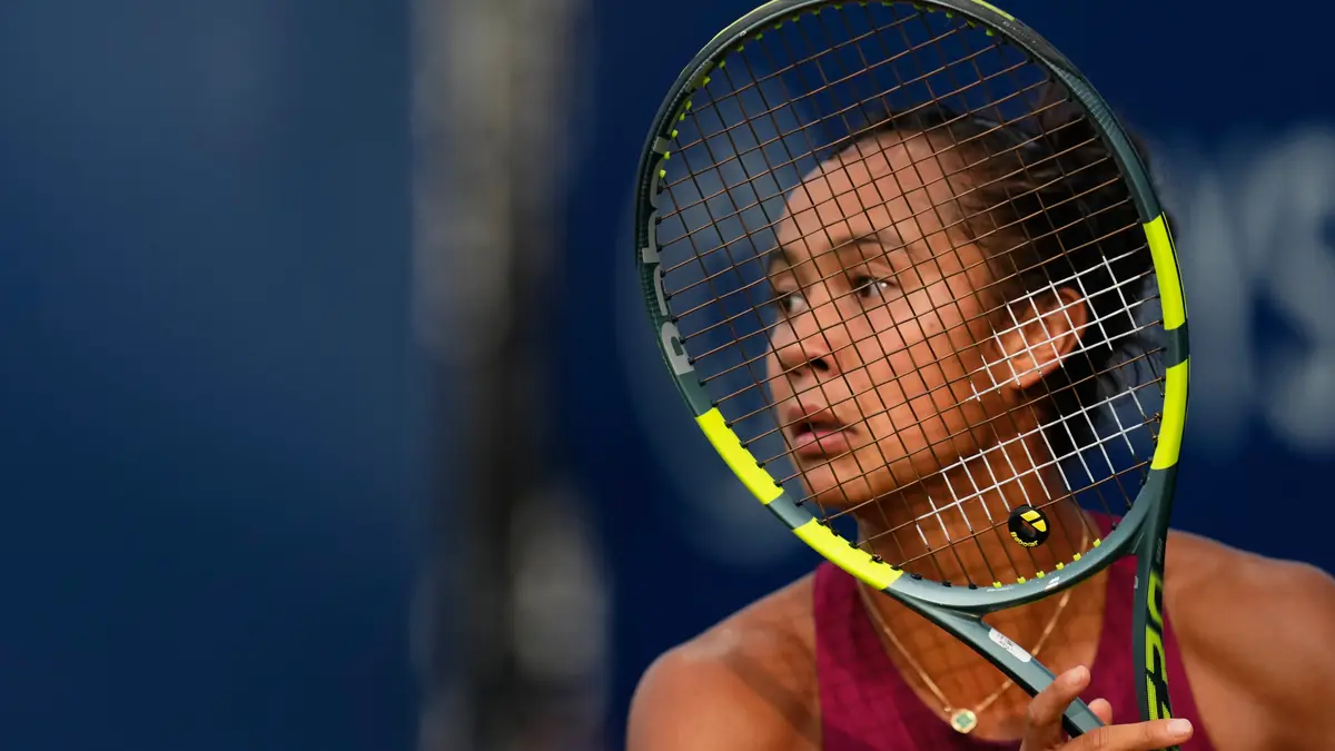 Fernandez advances at Japan Open