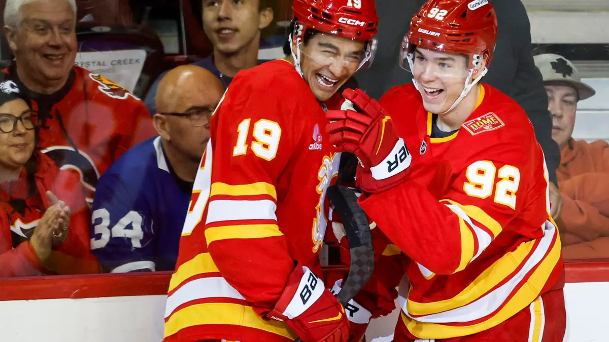 Flames win fourth straight after beating Maple Leafs 5-2