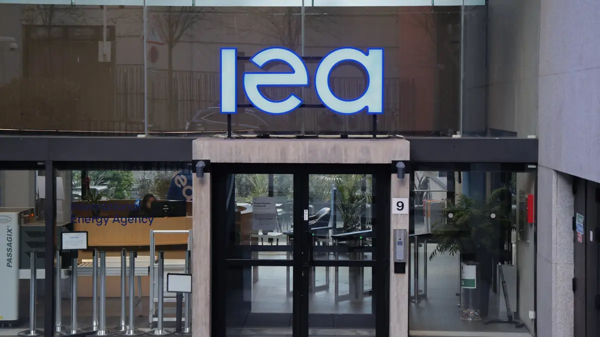 IEA meets to discuss scale, timing of oil stock releases