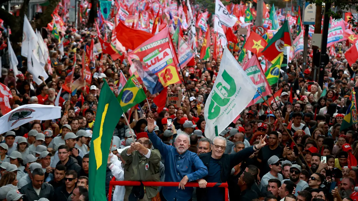Lula struggles to keep his grip as Brazil’s election nears
