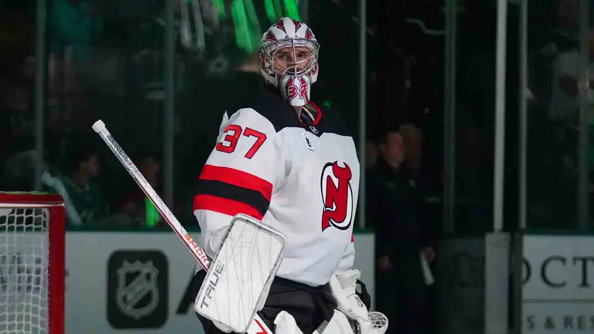 NHL on Sportsnet: Hellebuyck makes Devils debut vs. Stars