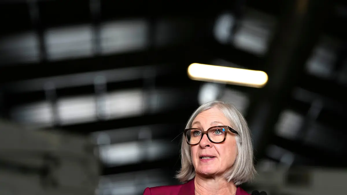 Ottawa to fund paid placements in skilled trades at a cost of $880-million