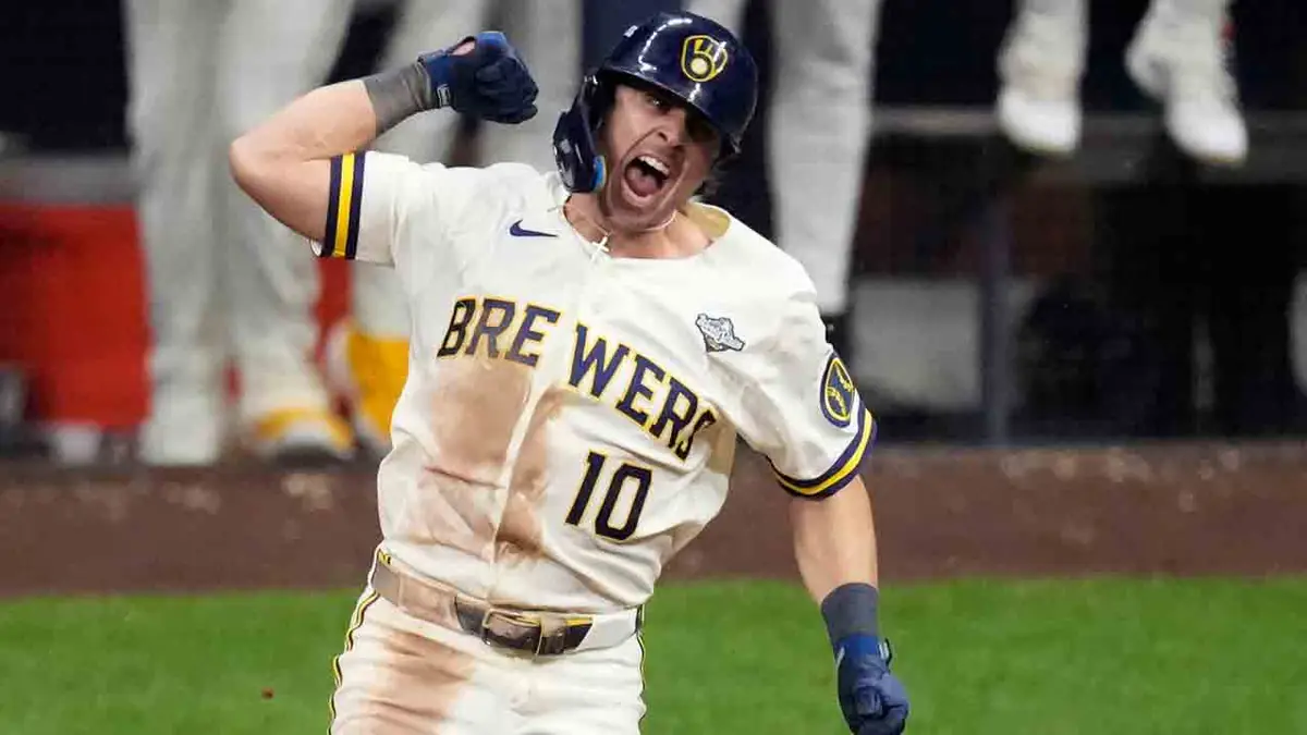 Relentless Brewers rally past Rays to take 2-0 World Series lead