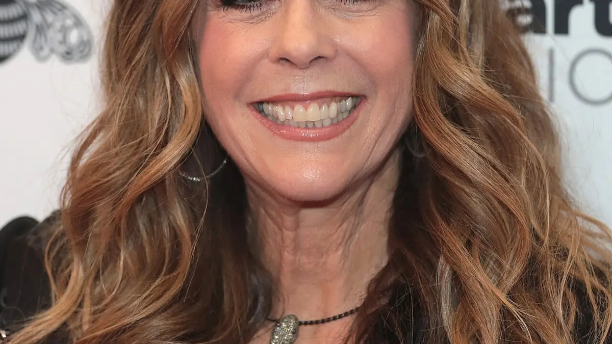 Rita Wilson shows off massive back tattoo while posing topless: ‘STRANGER WITH AGE?’