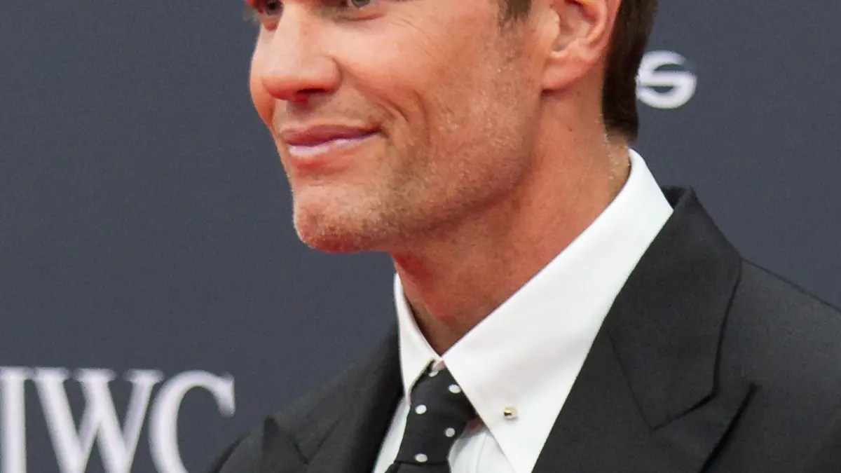 Tom Brady, 49, and Supermodel Candice Swanepoel, 38, Have Been Dating for “Months,” Source Confirms
