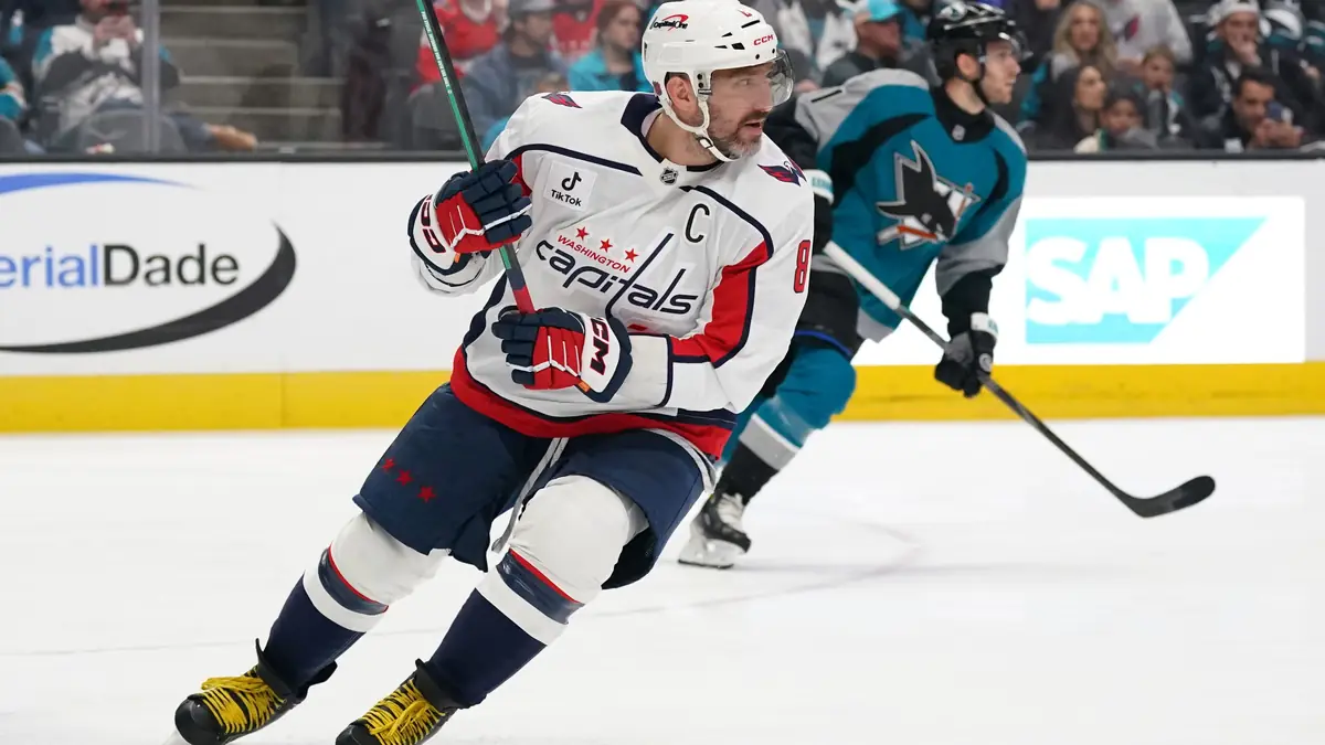 Ukraine advocates ask Ottawa to sanction Alex Ovechkin after Russian political ad